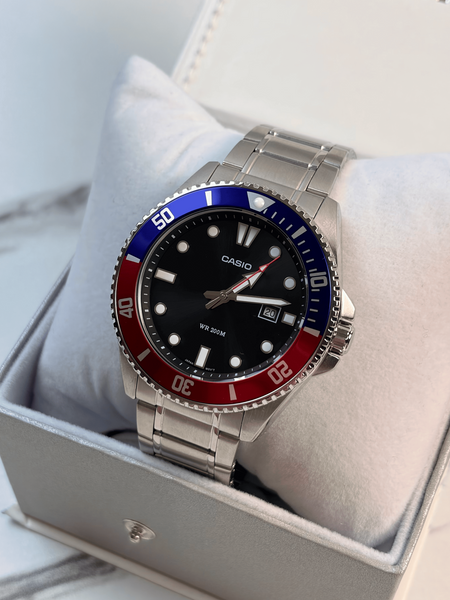 Чоловічий годинник Casio MDV-107D-1A3 MDV-107D-1A3 фото